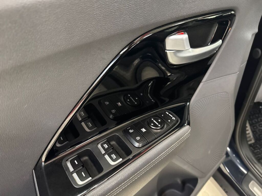 Kia Niro 2017 Sininen