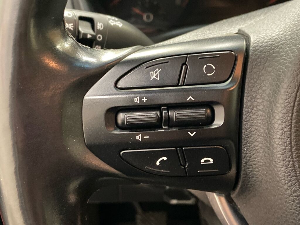 Kia Rio 2017 Punainen