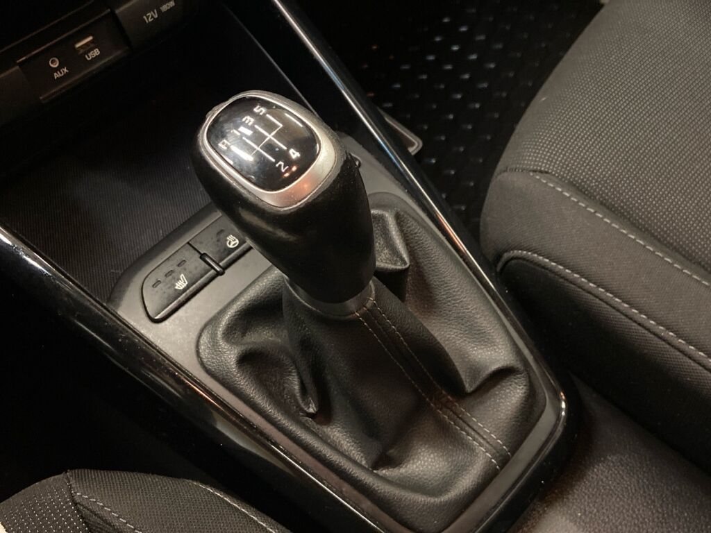 Kia Rio 2017 Punainen