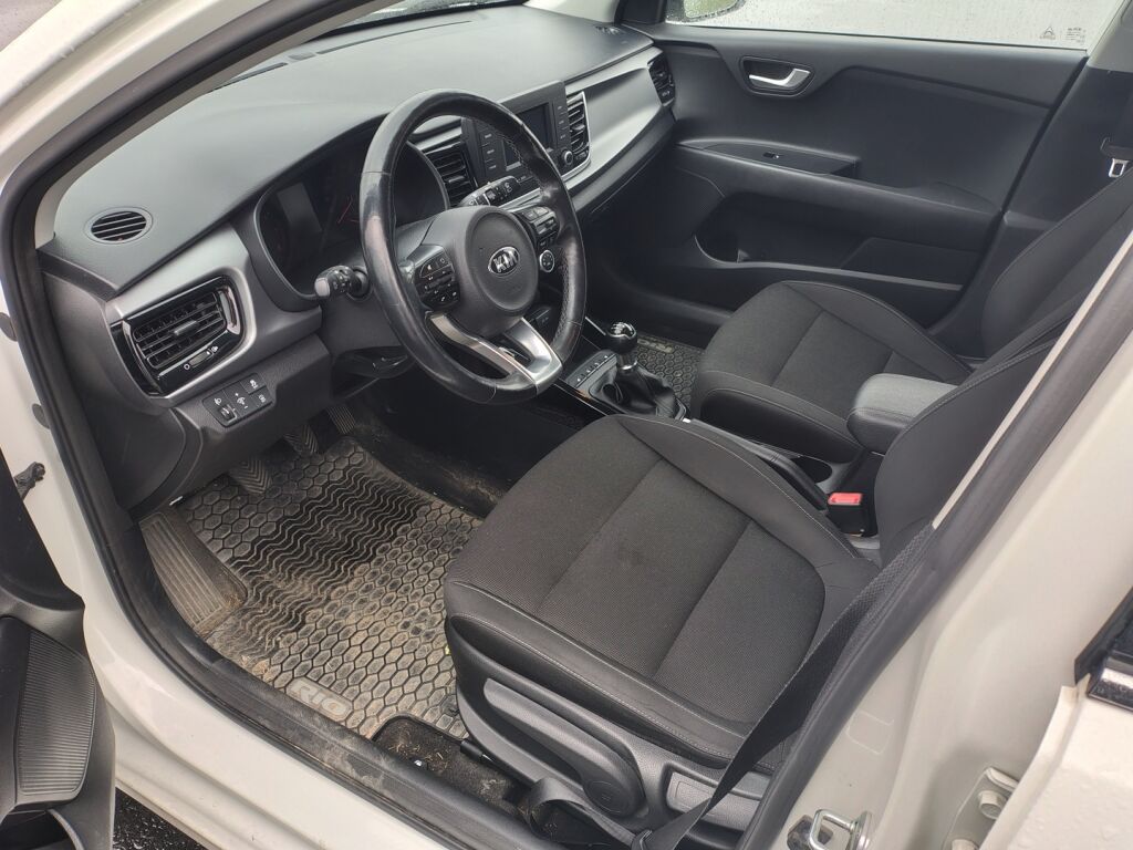 Kia Rio 2017 Valkoinen