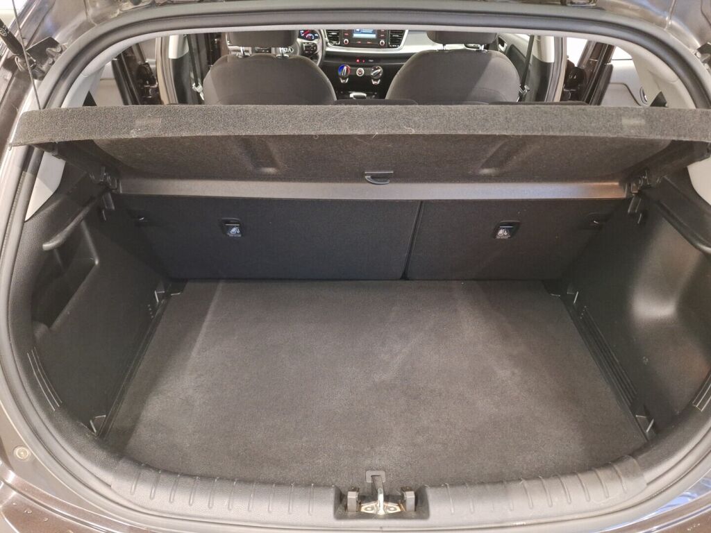 Kia Rio 2017 Ruskea (beige)