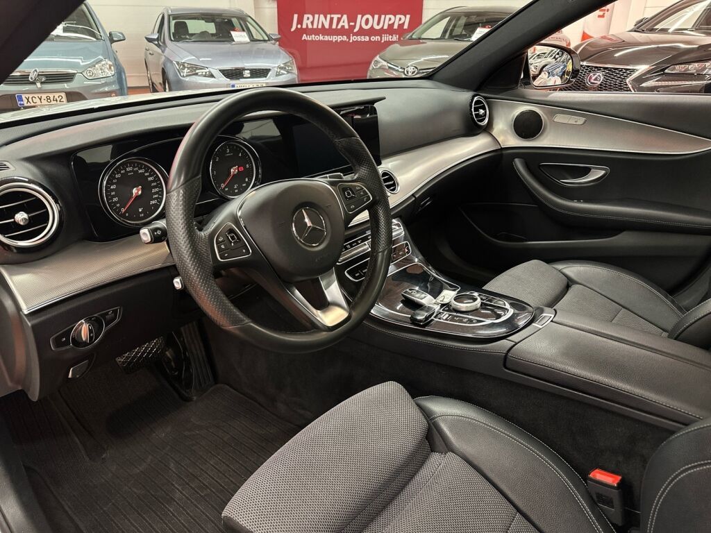 Mercedes-Benz E 2017 Valkoinen
