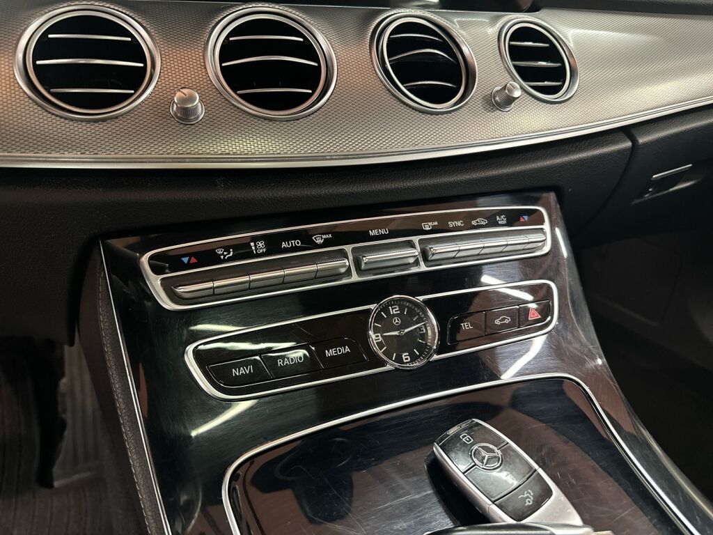 Mercedes-Benz E 2017 Valkoinen