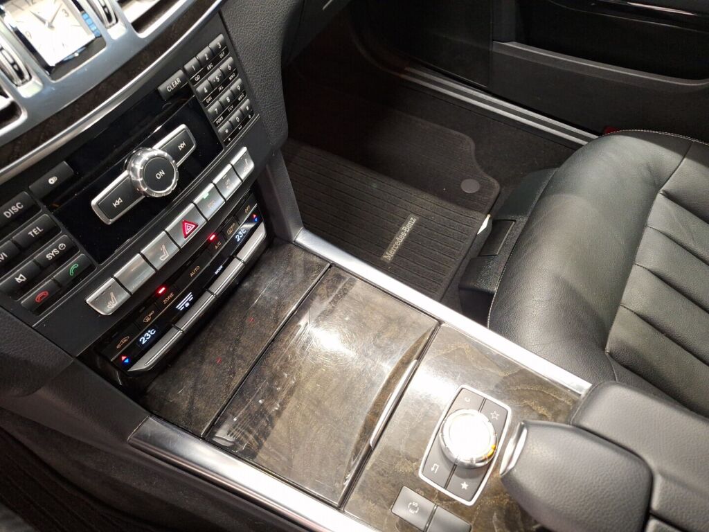 Mercedes-Benz E 2013 Harmaa