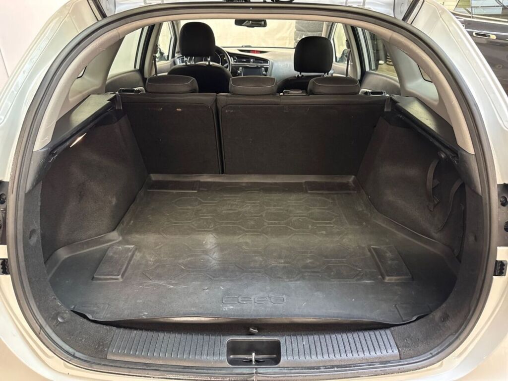 Kia Ceed 2018 Valkoinen