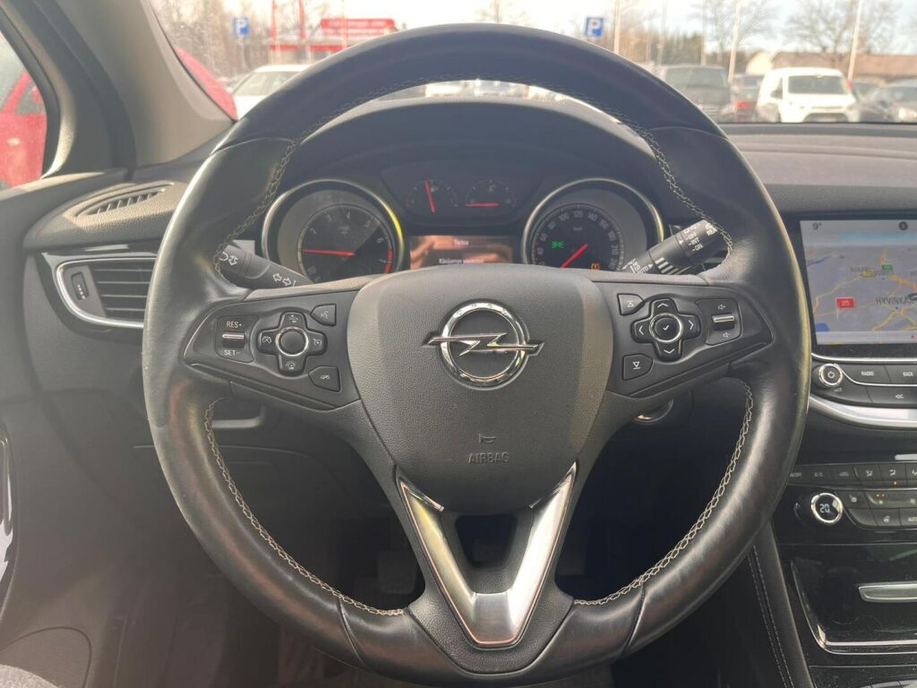 Opel Astra 2017 Musta