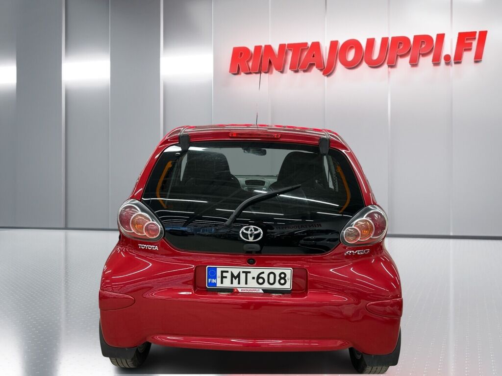 Toyota AYGO 2010 Punainen