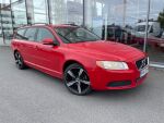 Volvo V70 2013 Punainen