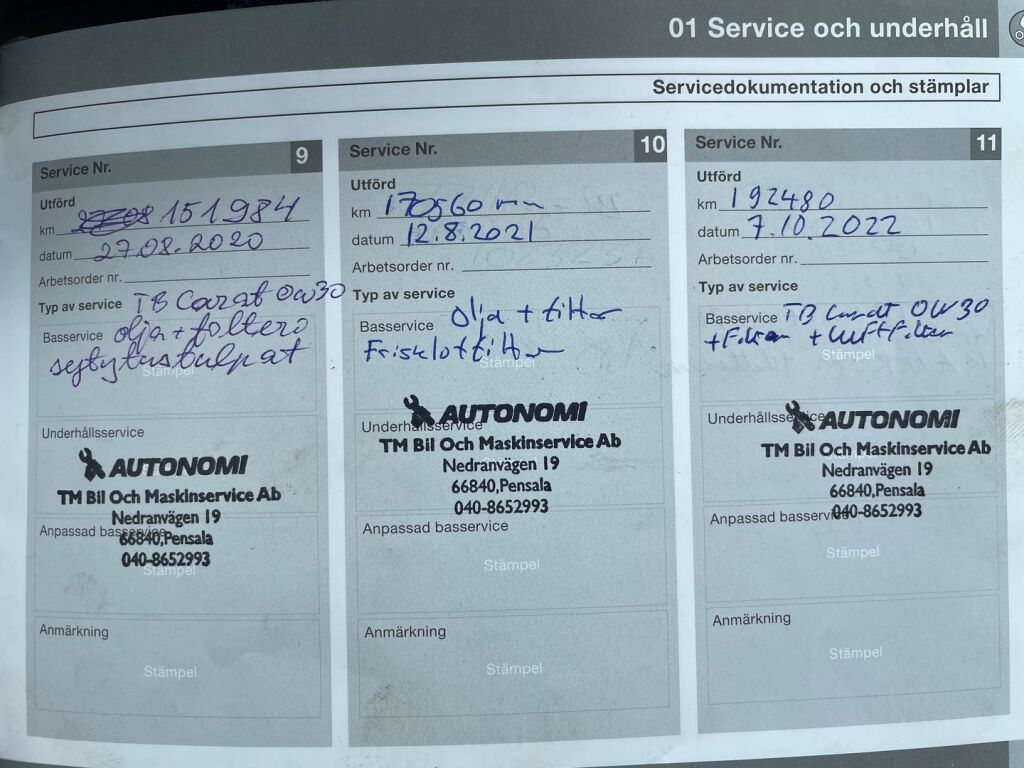 Volvo V70 2013 Punainen