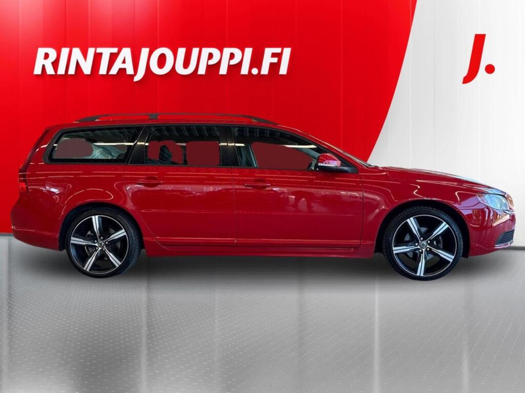 Volvo V70 2013 Punainen