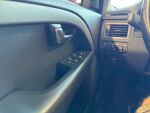 Volvo V70 2013 Punainen