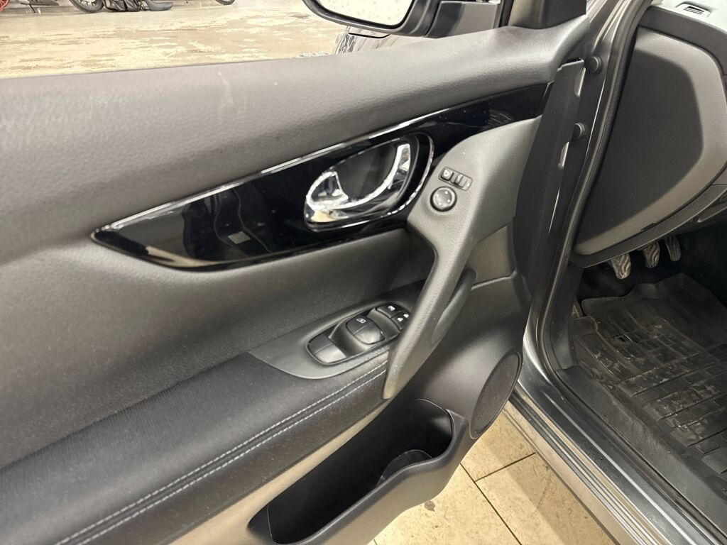 Nissan Qashqai 2017 Harmaa