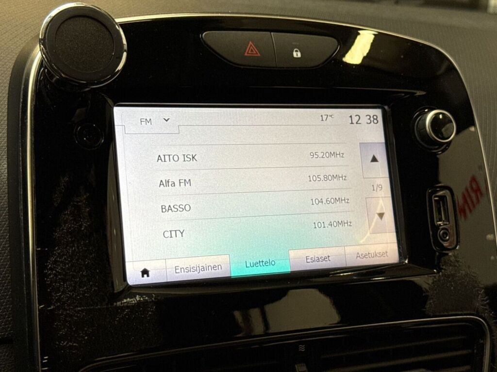 Renault Clio 2017 Musta