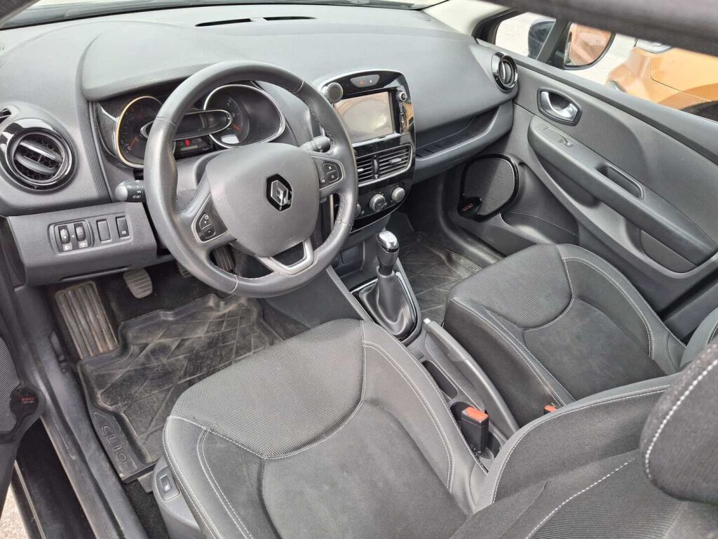 Renault Clio 2017 Musta