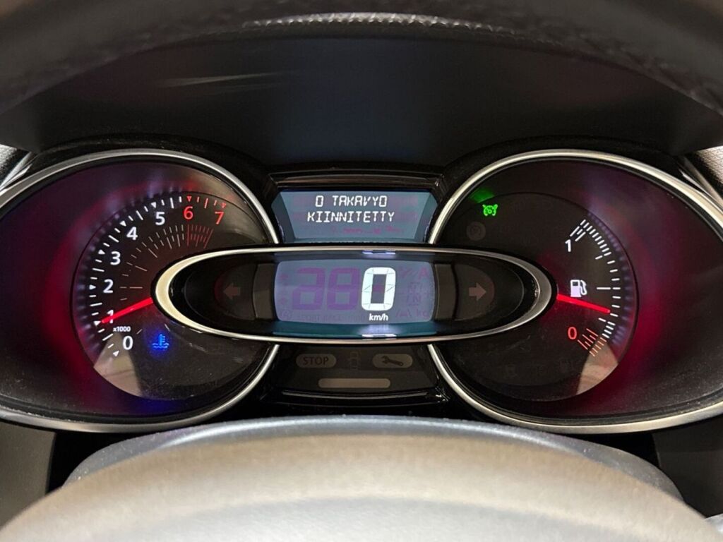 Renault Clio 2017 Musta