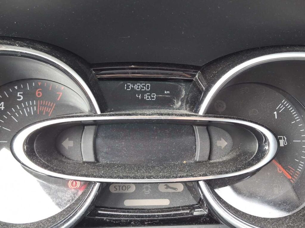 Renault Clio 2017 Musta