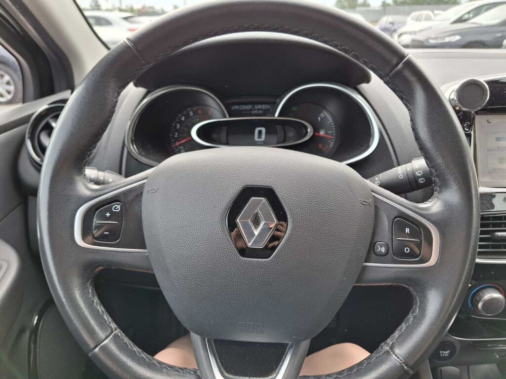Renault Clio 2017 Musta