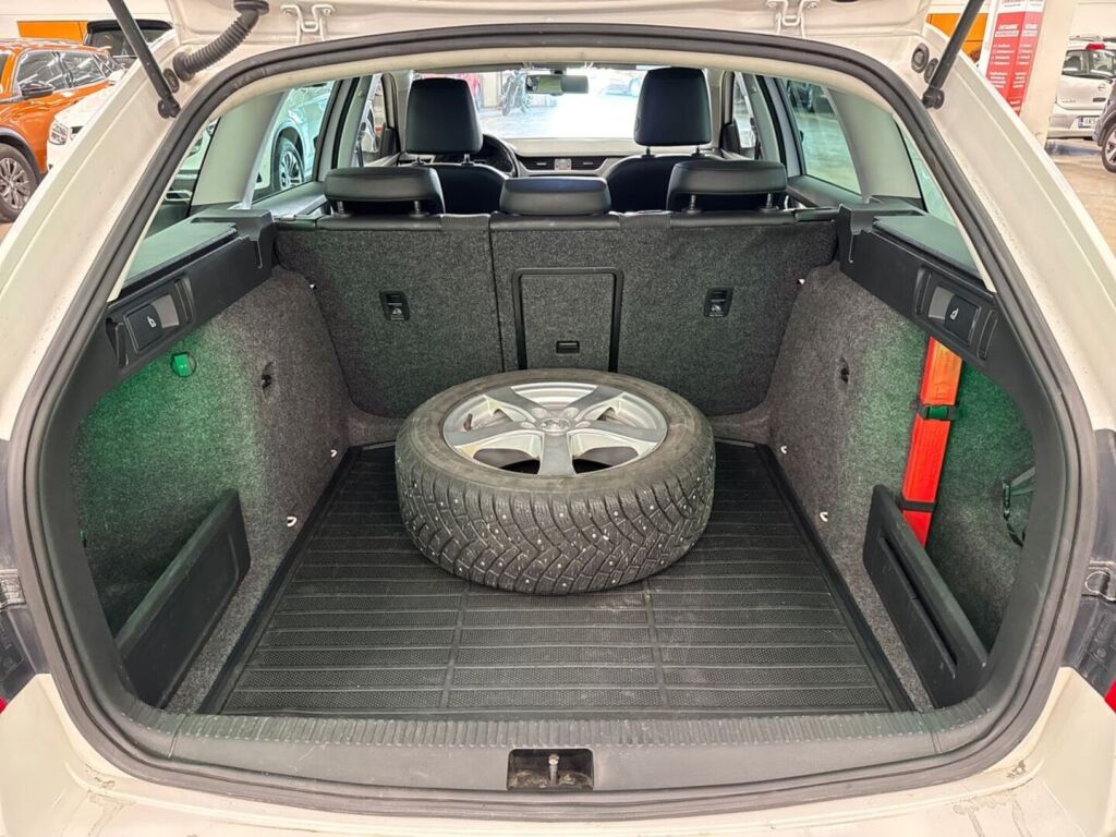Skoda Octavia 2014 Valkoinen