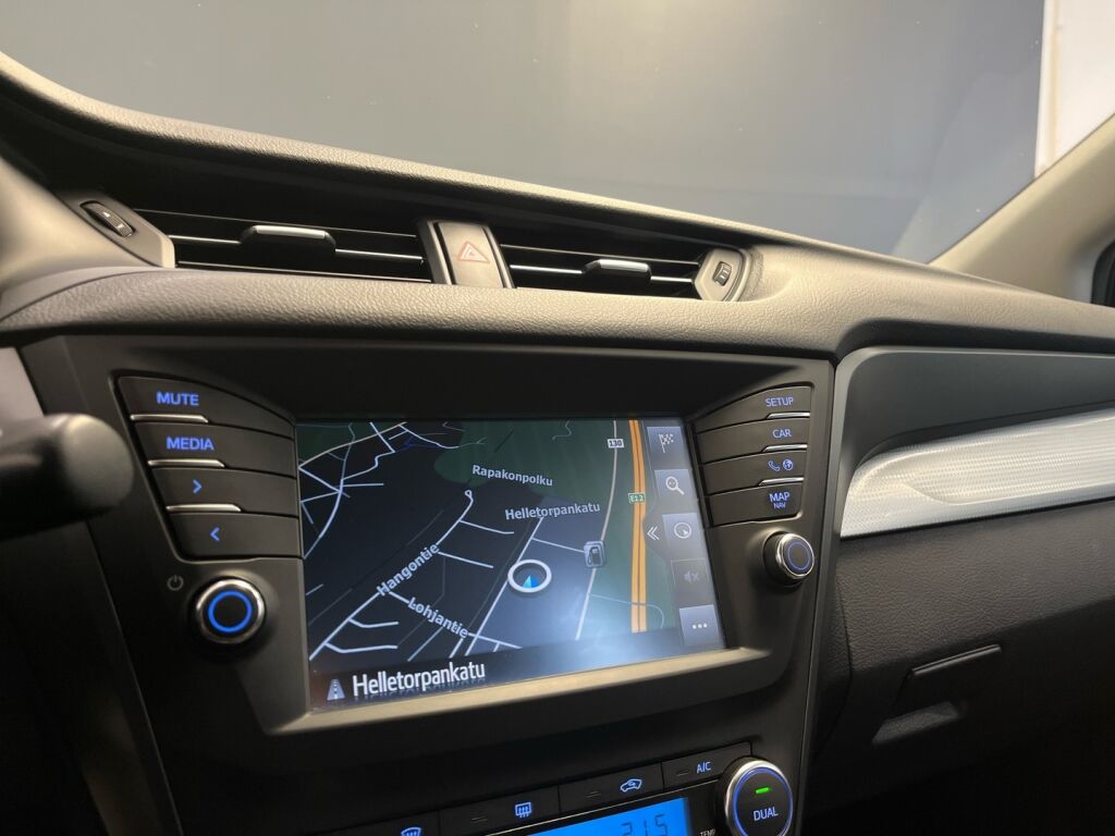 Toyota Avensis 2017 Harmaa