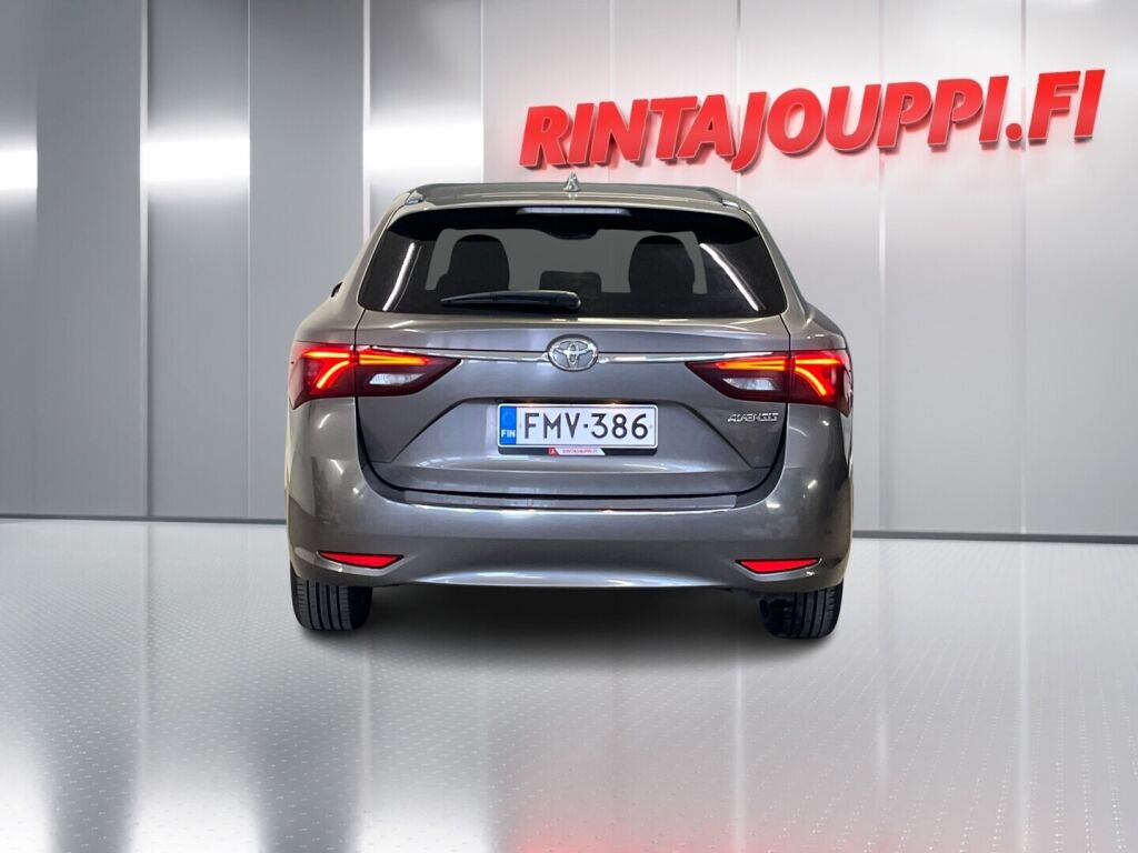 Toyota Avensis 2017 Harmaa