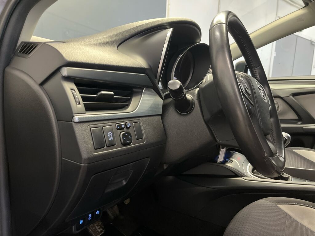 Toyota Avensis 2017 Harmaa