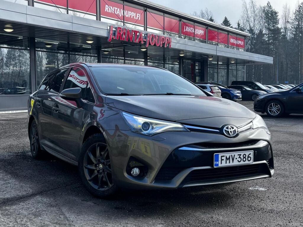 Toyota Avensis 2017 Harmaa