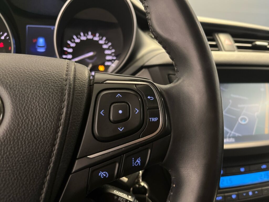 Toyota Avensis 2017 Harmaa