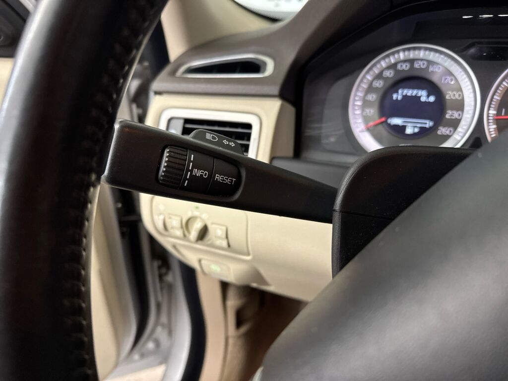 Volvo V70 2011 Hopea