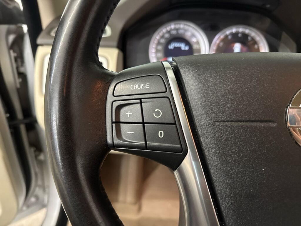 Volvo V70 2011 Hopea