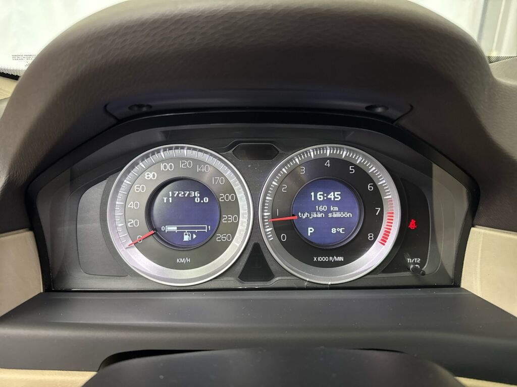 Volvo V70 2011 Hopea