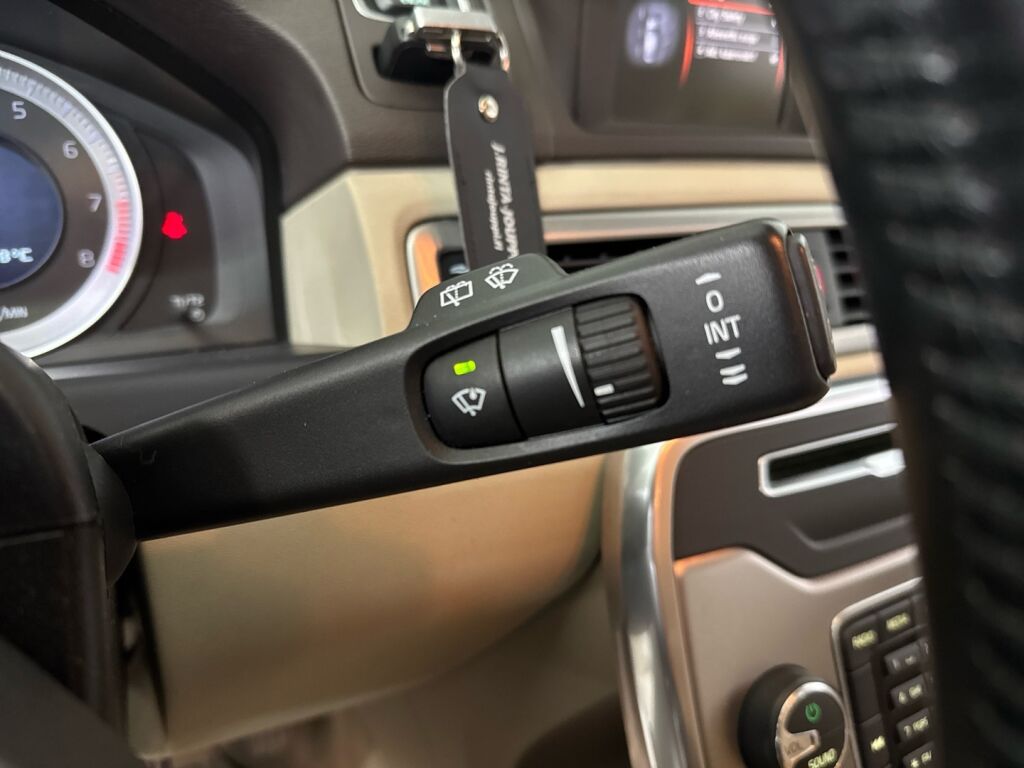 Volvo V70 2011 Hopea