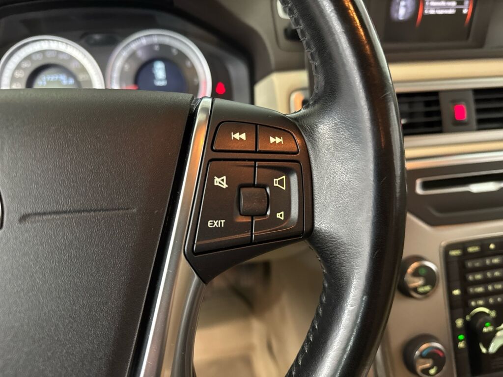 Volvo V70 2011 Hopea