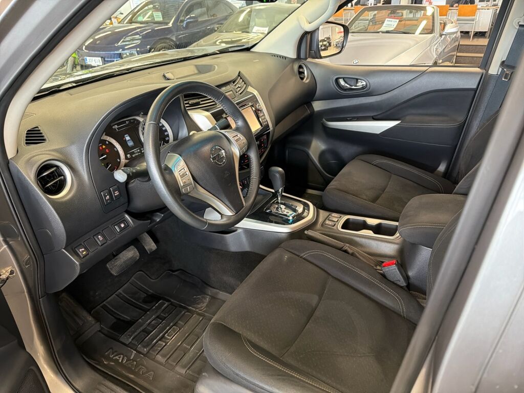 Nissan Navara 2018 Harmaa
