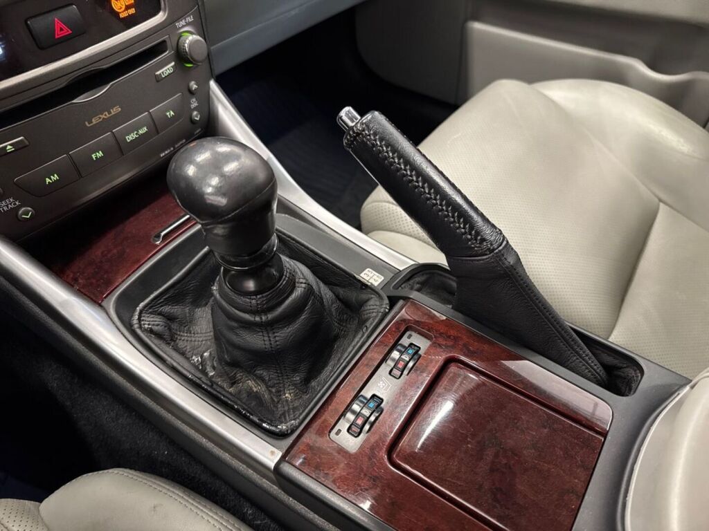 Lexus IS 2006 Harmaa