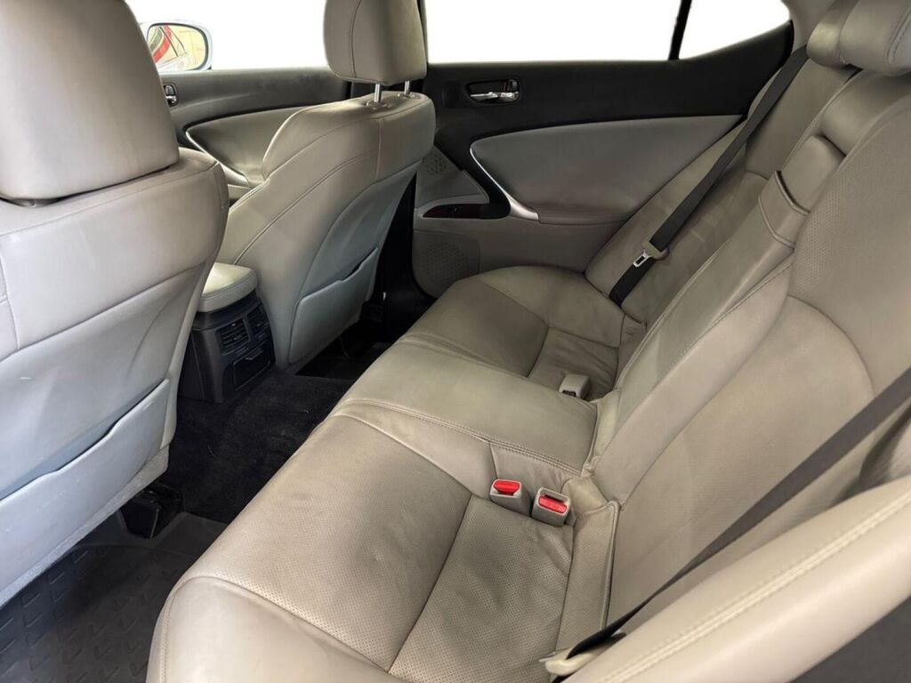 Lexus IS 2006 Harmaa