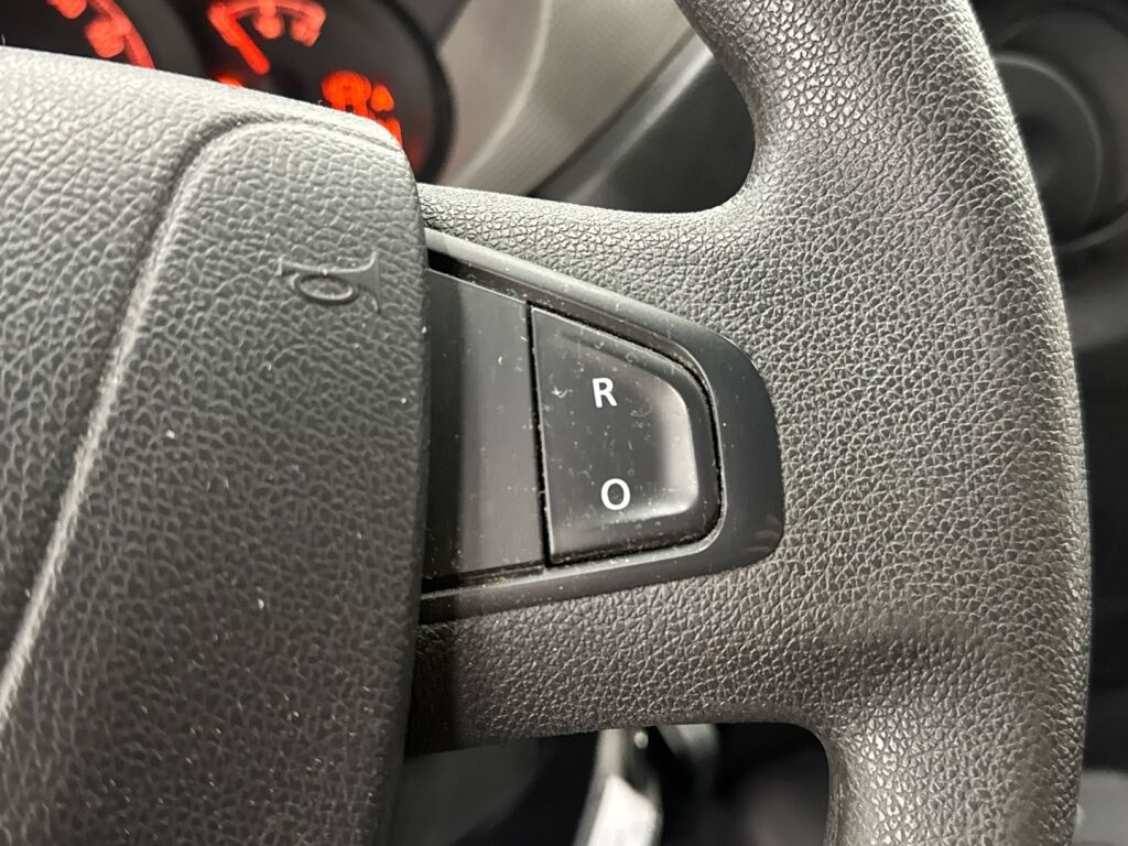 Opel Movano 2017 Musta