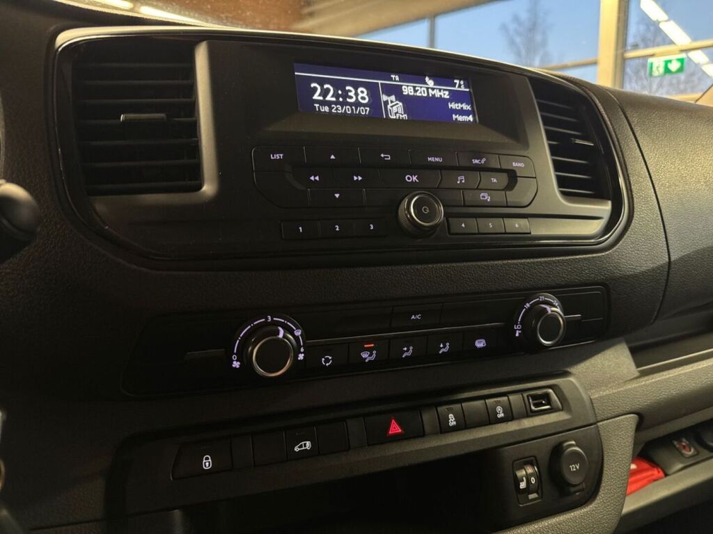 Toyota Proace 2017 Musta