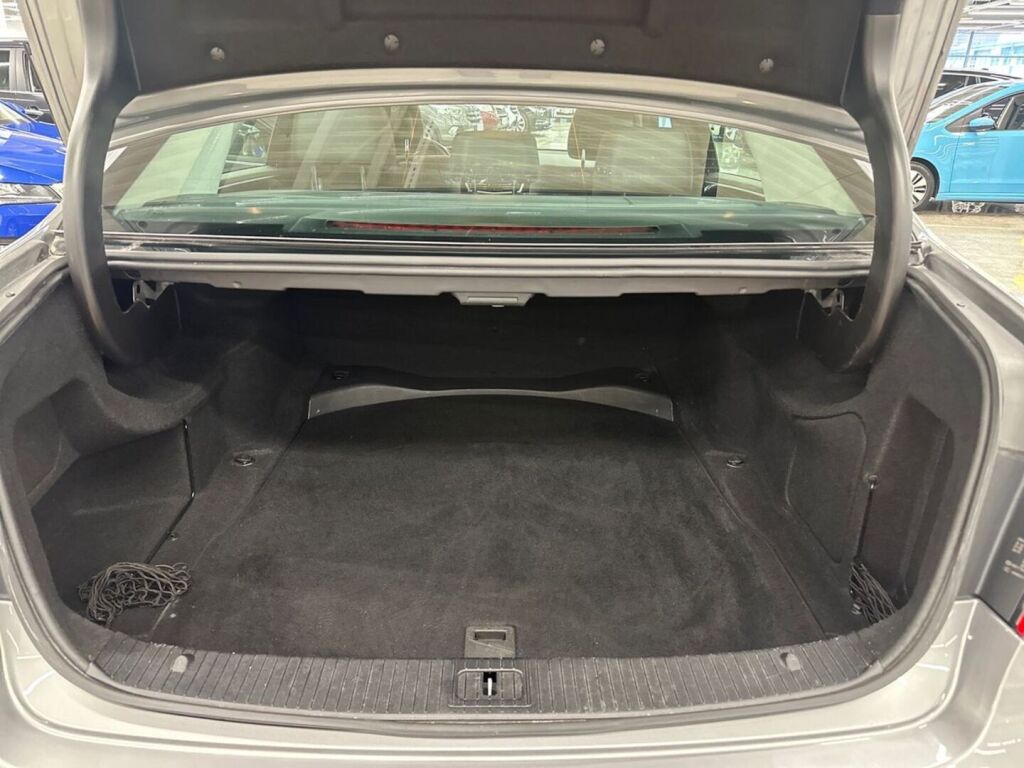 Mercedes-Benz E 2009 Harmaa