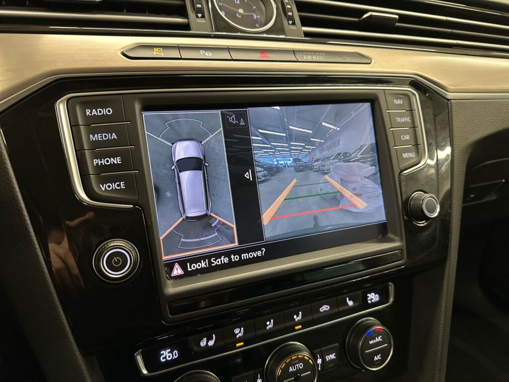 Volkswagen Passat 2015 Ruskea (beige)