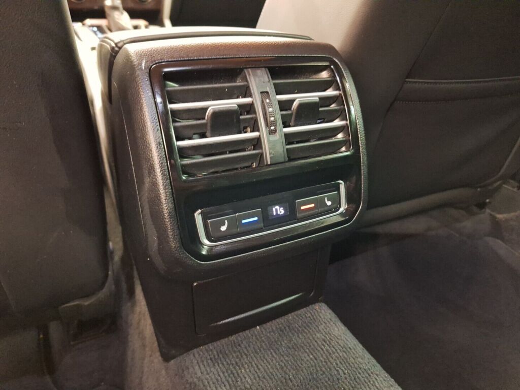 Volkswagen Passat 2015 Ruskea (beige)