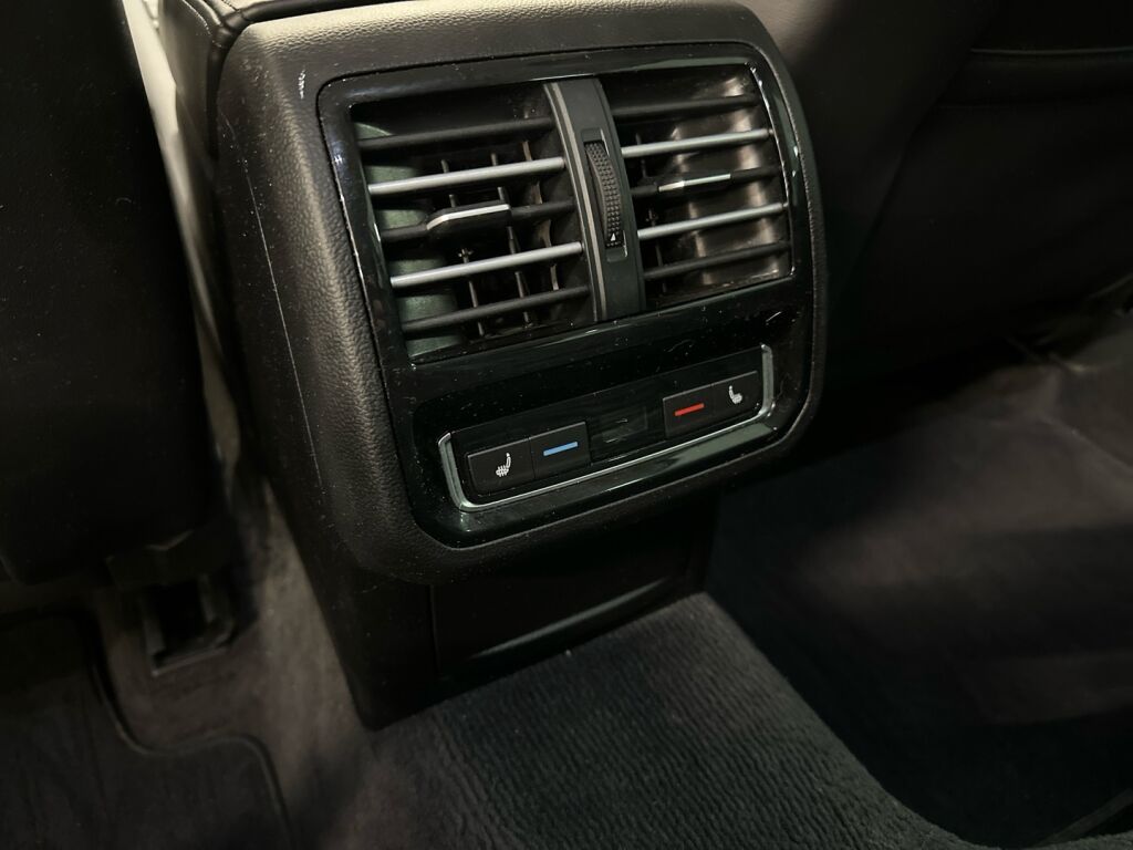 Volkswagen Passat 2015 Ruskea (beige)