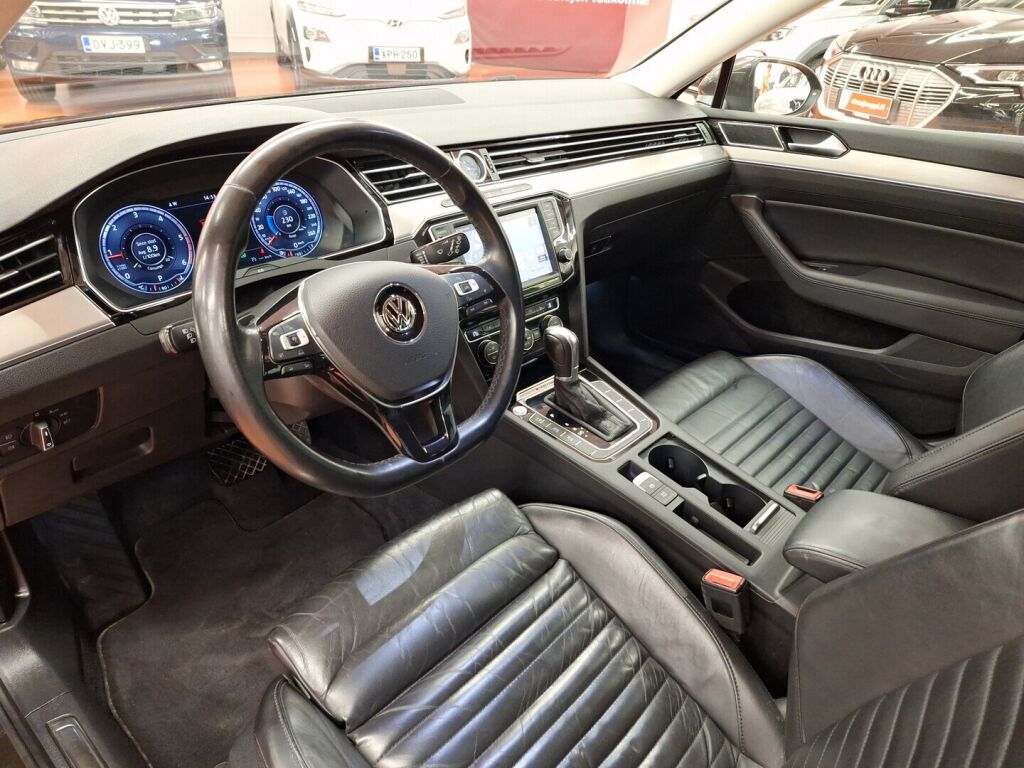 Volkswagen Passat 2015 Ruskea (beige)