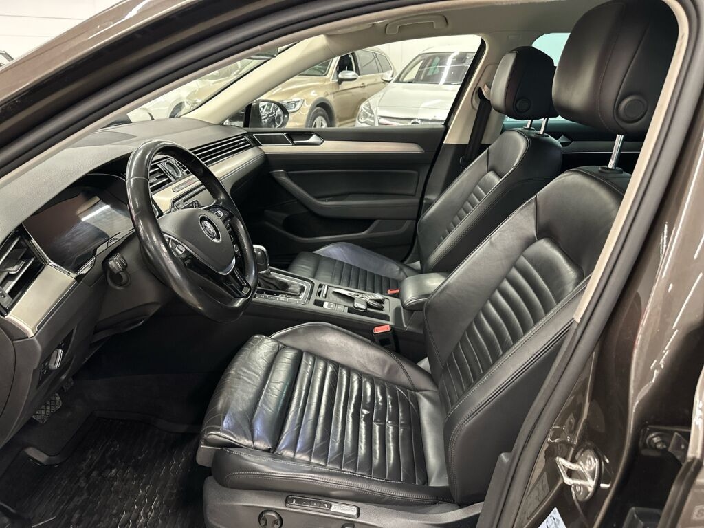 Volkswagen Passat 2015 Ruskea (beige)