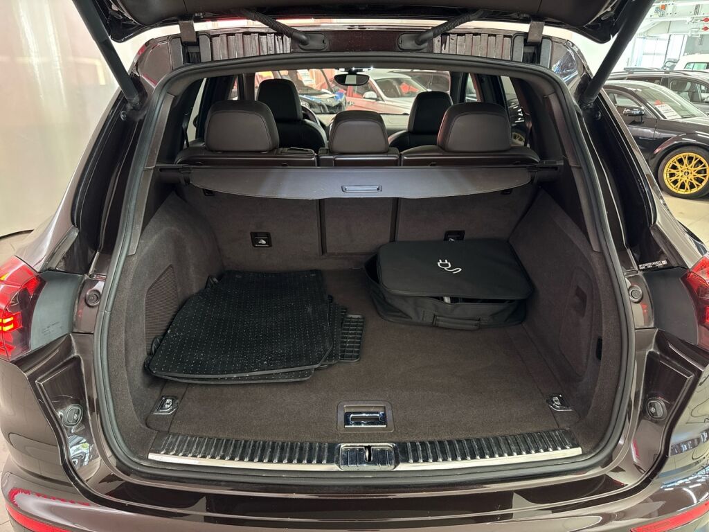 Porsche Cayenne 2015 Ruskea (beige)