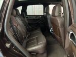 Porsche Cayenne 2015 Ruskea (beige)