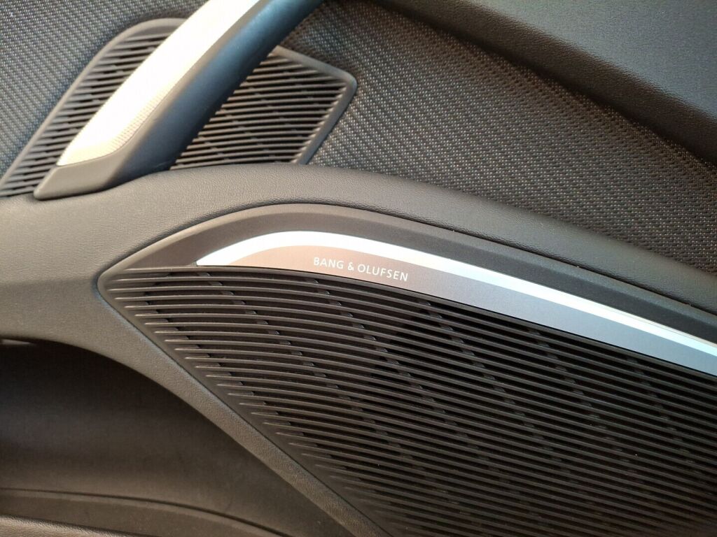 Audi TT 2016 Punainen