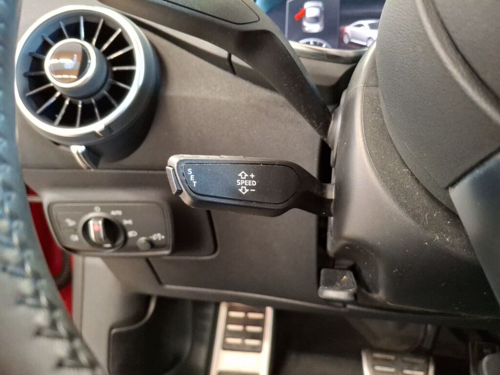 Audi TT 2016 Punainen