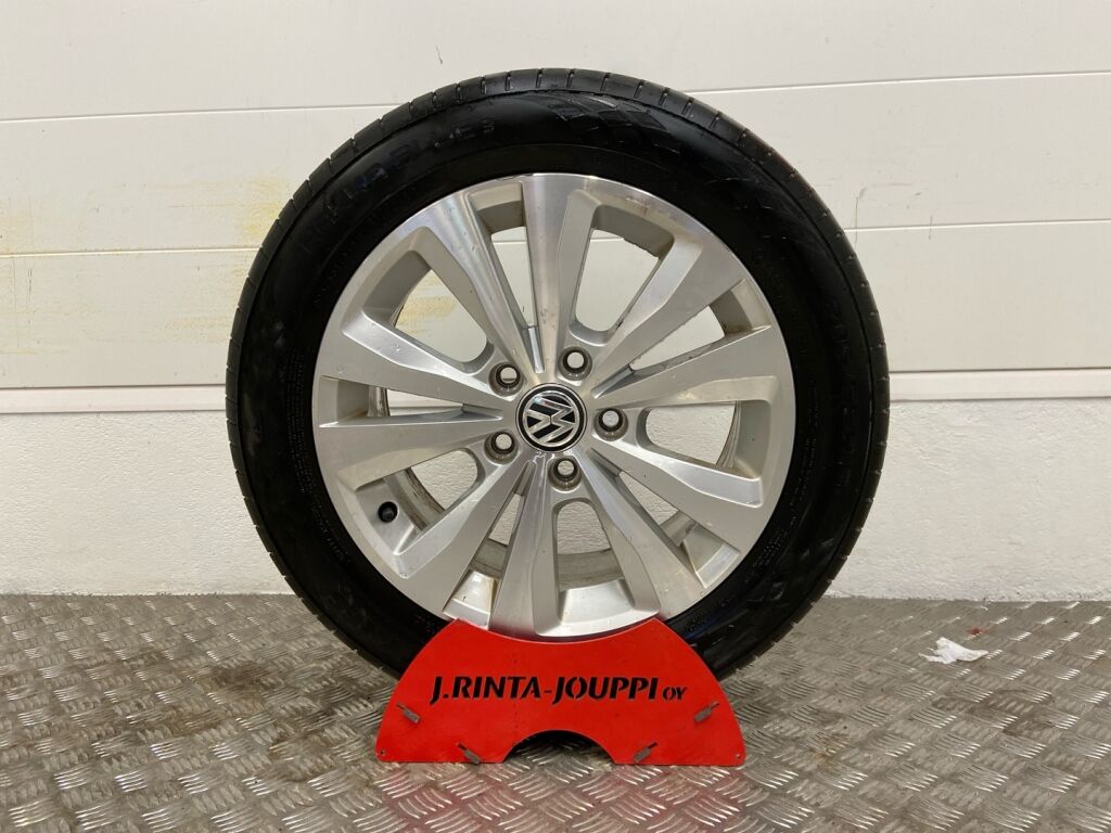 Volkswagen Golf 2018 Punainen