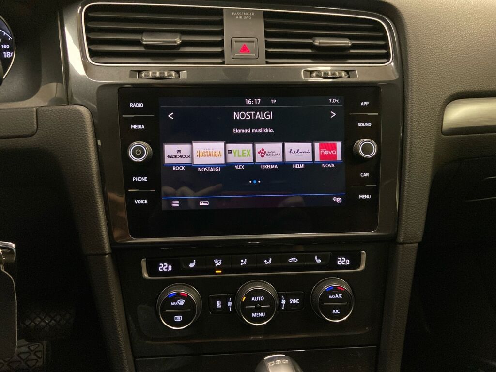 Volkswagen Golf 2018 Punainen