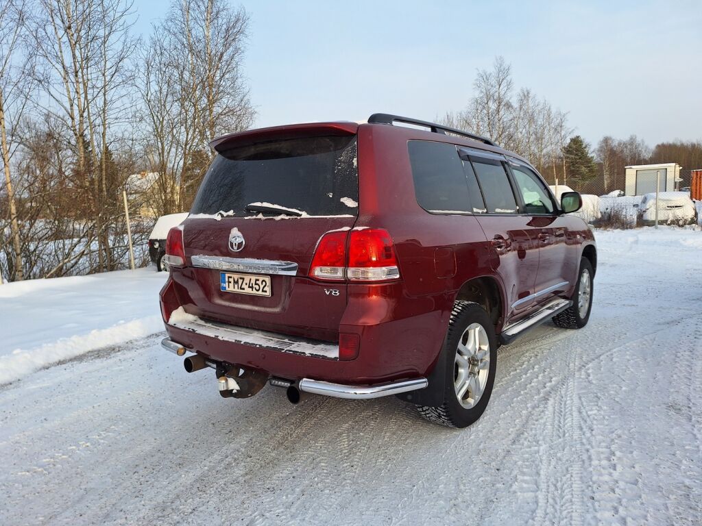 Toyota Land Cruiser 2008 Punainen